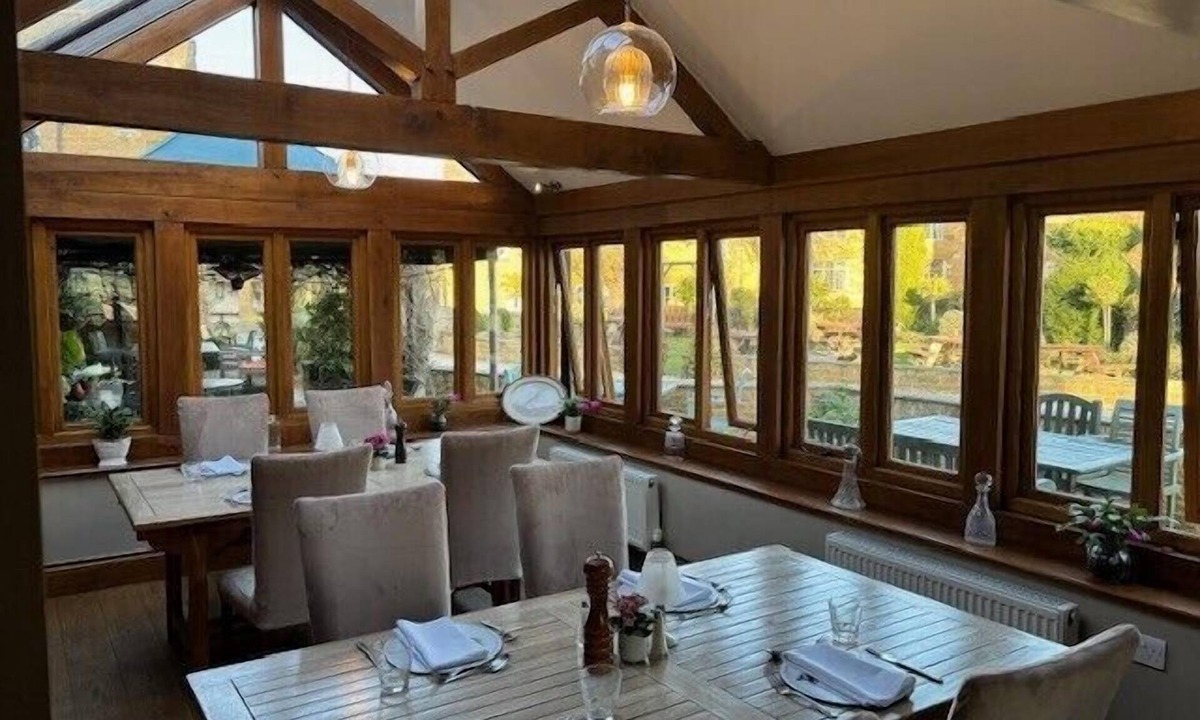 Lyddington Hotel | Old White Hart