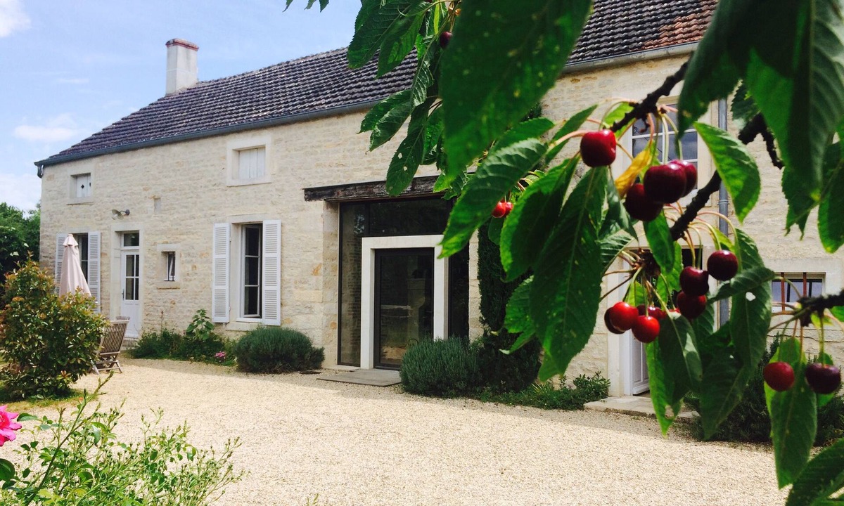 Tailly House | old winemaker's house