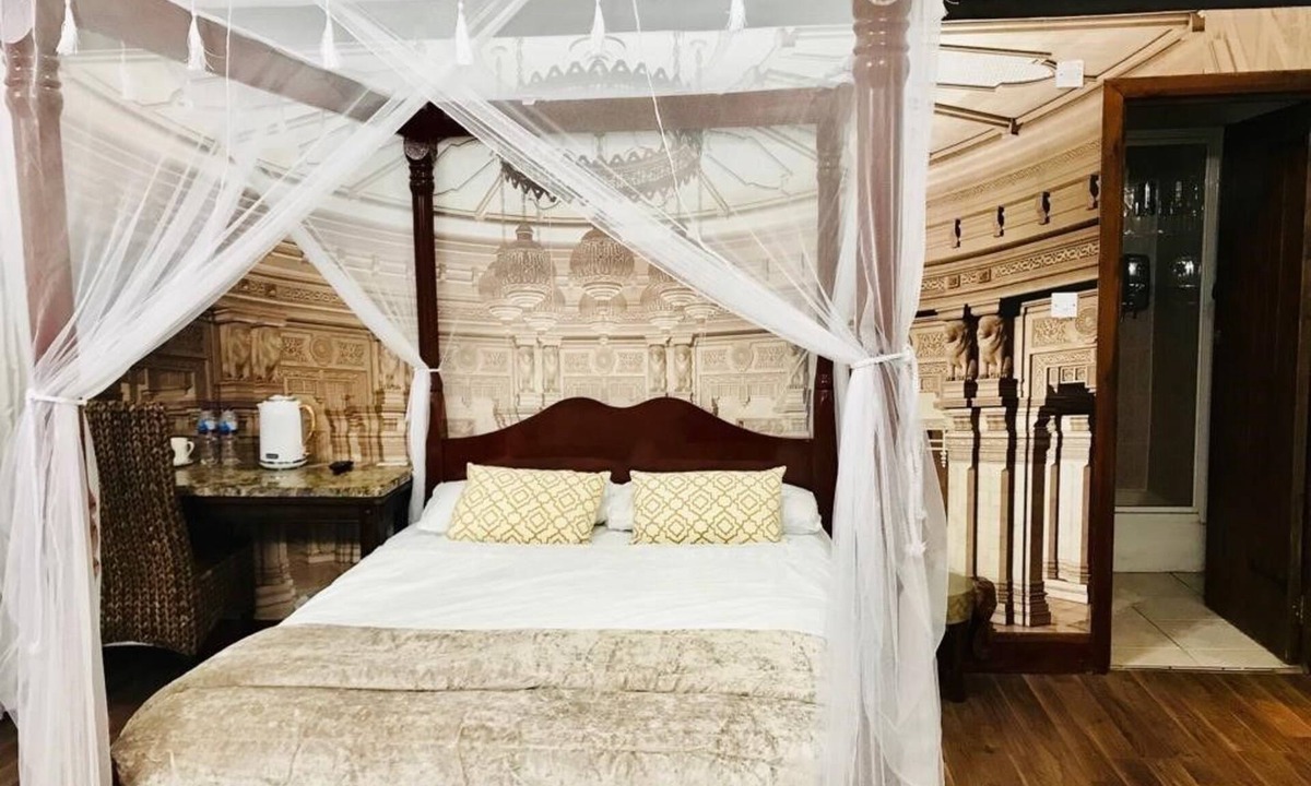 Tinsley Green House | Oldlands Farm