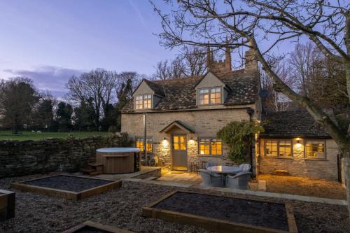 Easton on the Hill House | Olive Cottage