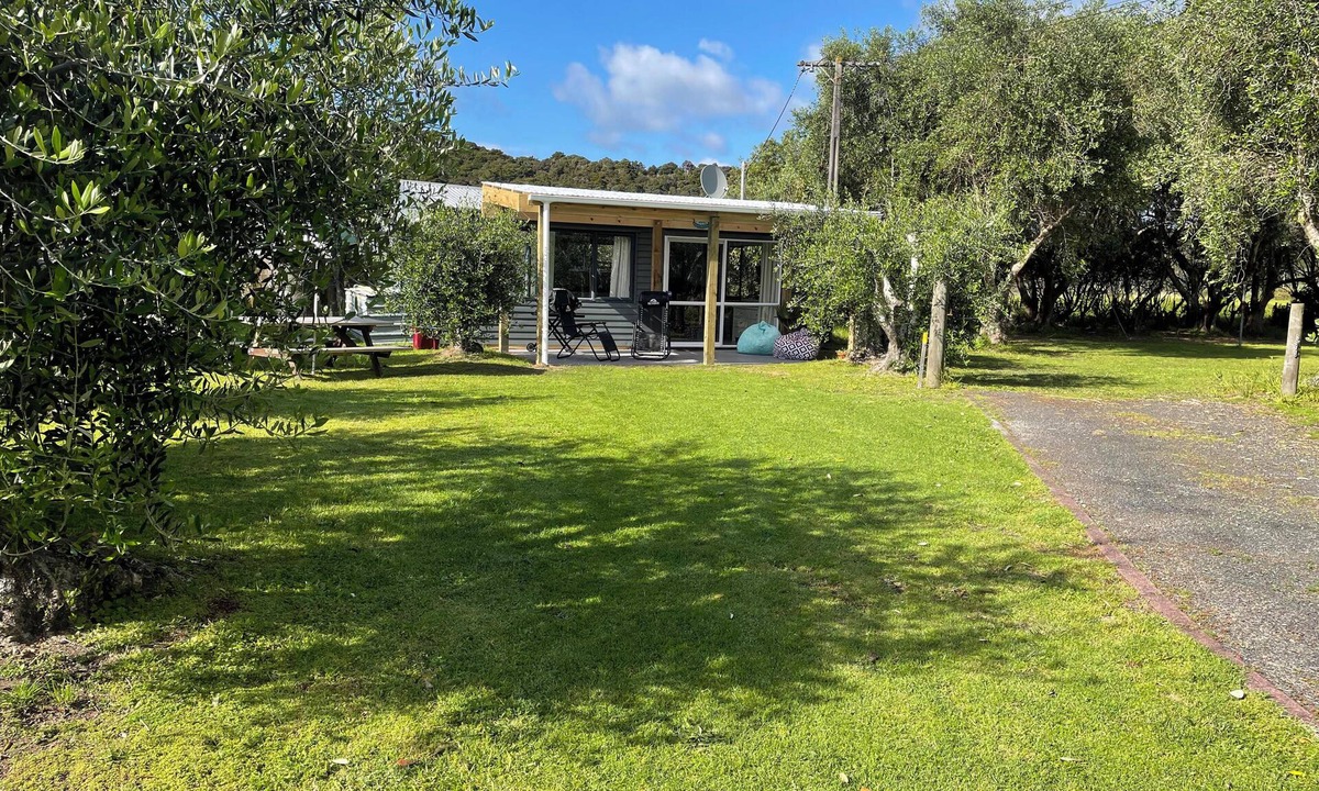 Pataua House | Olive Grove Cottage - Whangarei Holiday Home