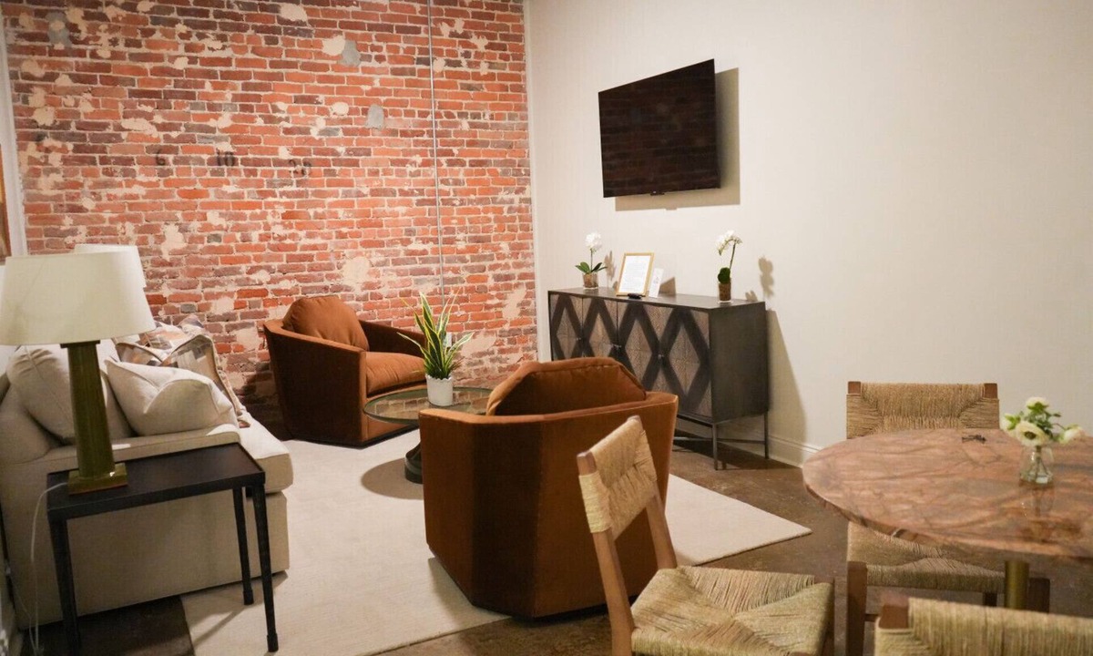 Demopolis Apartment | Olive - The Flats Demopolis