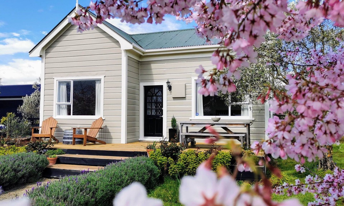 Martinborough Cottage | Olive Tree Cottage, Martinborough