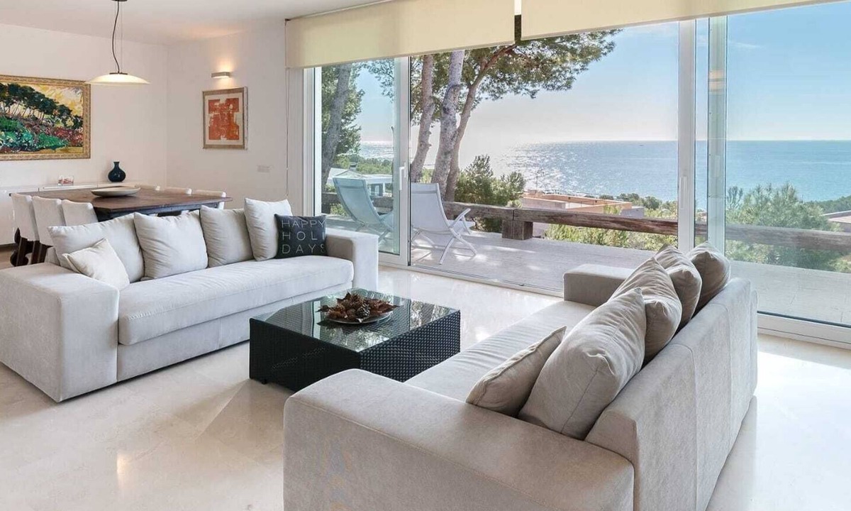 Tamarit House | Oliver House