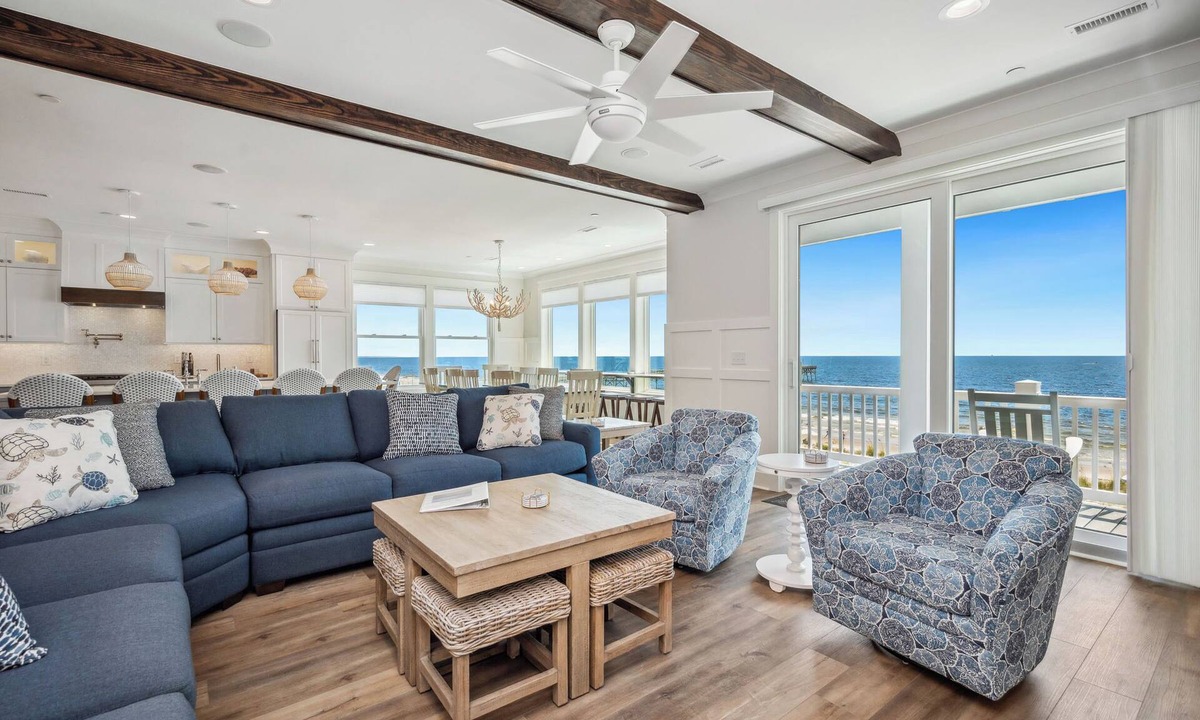 Long Beach House | Ollie's Point: Spectacular Oceanfront Home With Pool and Elevator