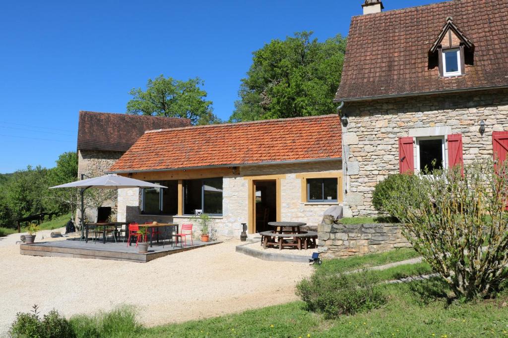 Espagnac-Sainte-Eulalie Bed & Breakfast | Oltarcie - Maison d'hôte avec piscine