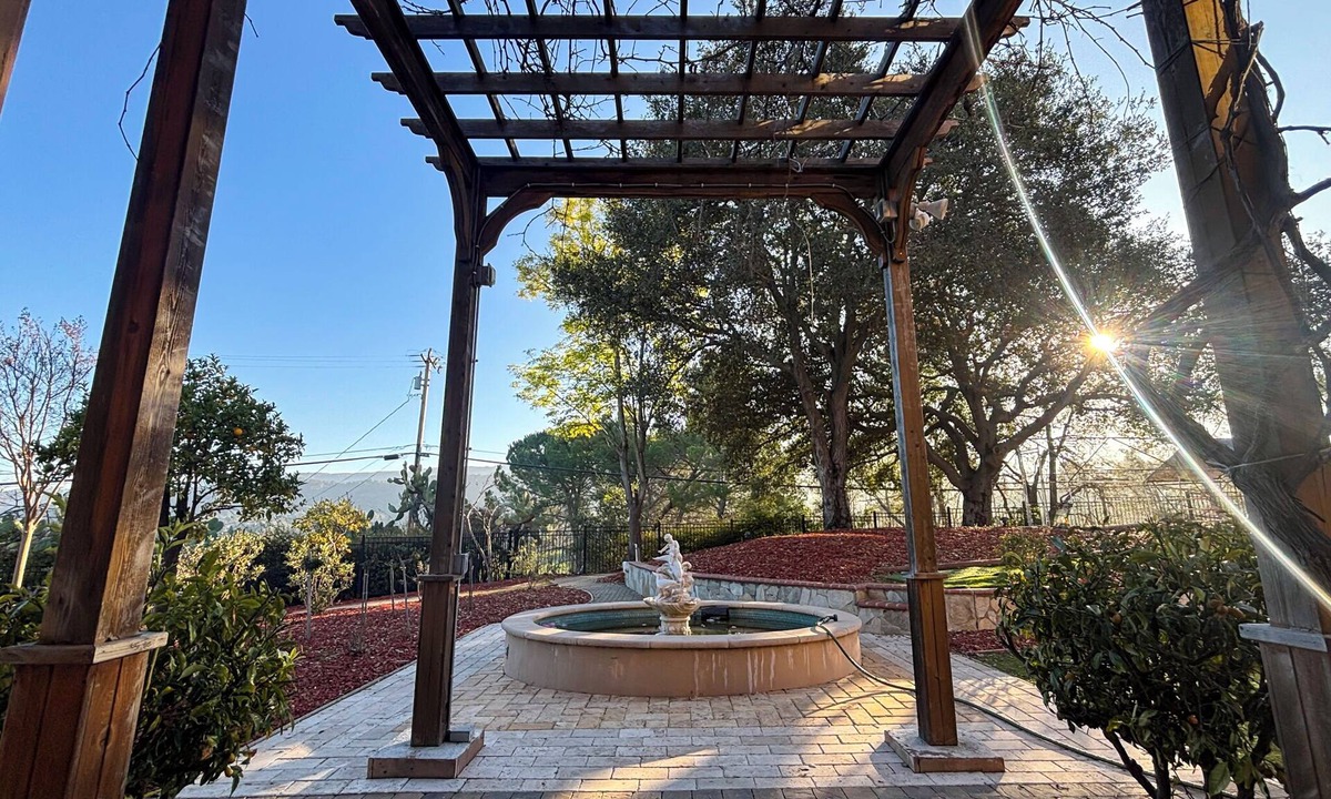 Los Altos Hills Villa | Olympus: Pool, KTV, Skyline Luxury Retreat