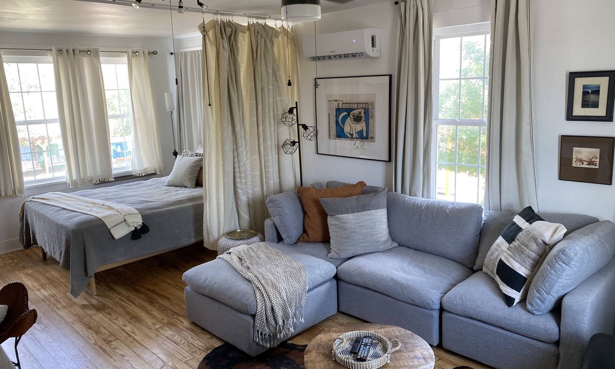 Abilene House | Oma's House on Orange (Pet Friendly)