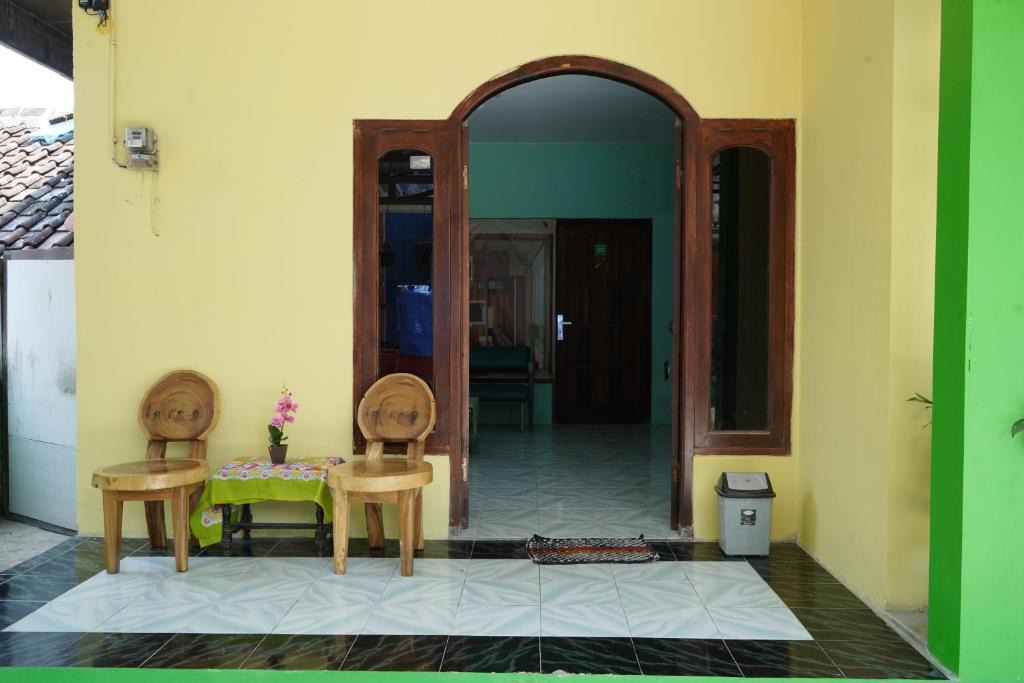 Prambanan House | Omah Bogem Homestay Syariah