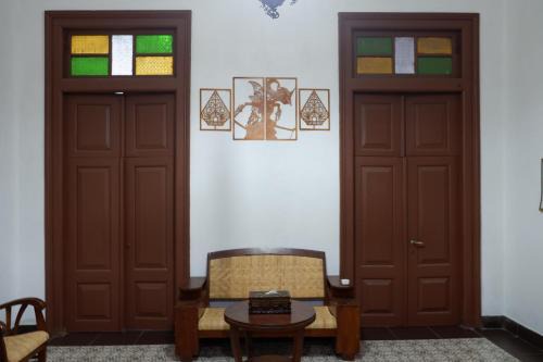 Central Yogyakarta House | Omah Kuwitan, Traditional Java Home & Hospitality