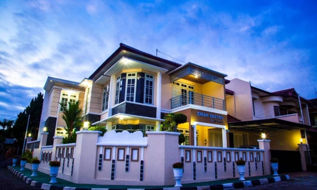 Condongcatur House | Omah Sastro