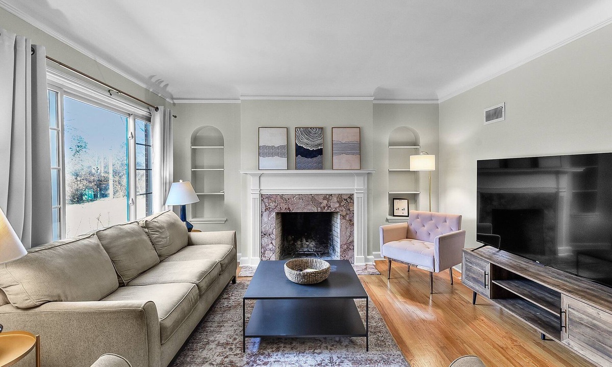 Westside House | Omaha Tudor Retreat Home