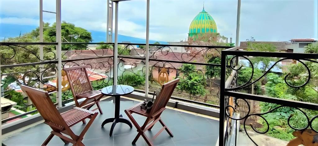 Ngaglik House | Omahomy villa di Batu - Full House