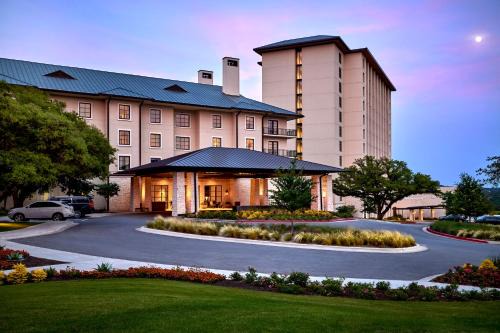 Cabin Ridge Estates Hotel | Omni Barton Creek Resort and Spa Austin