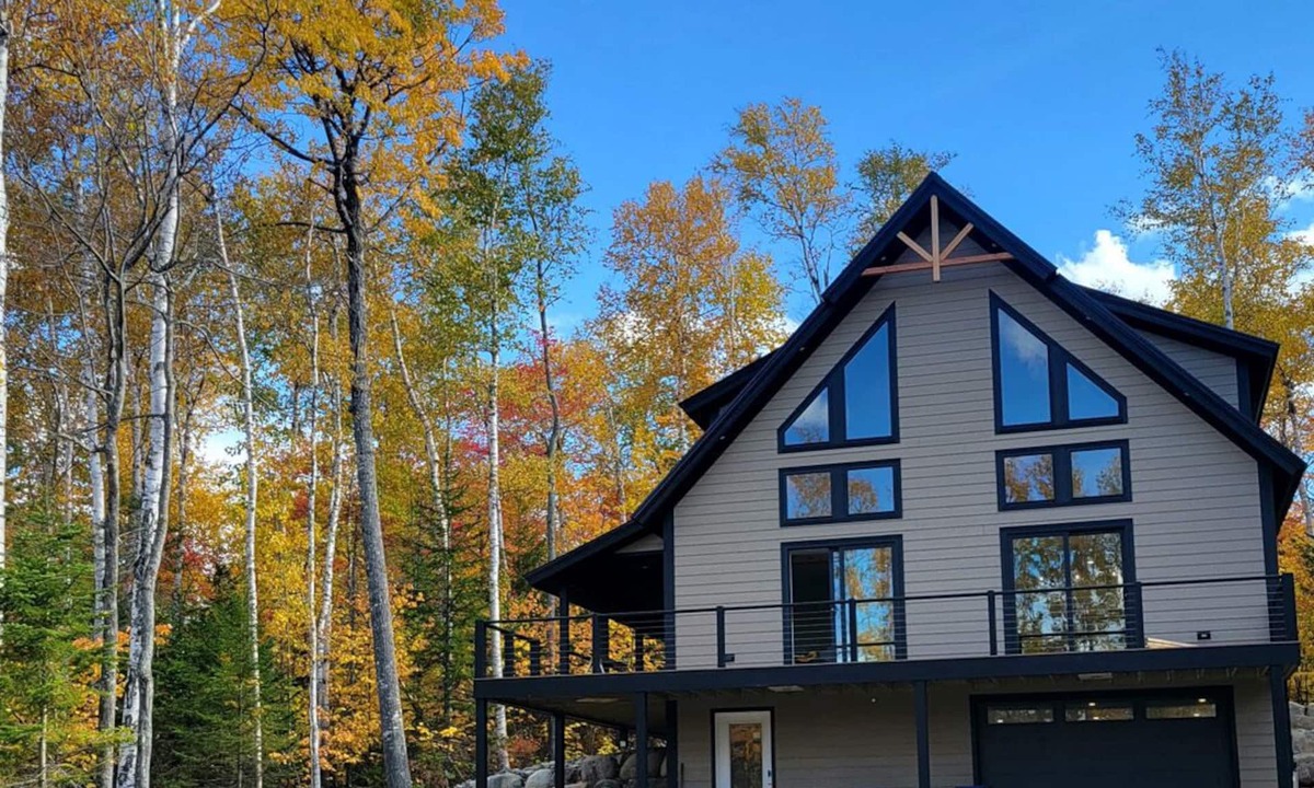 Carrabassett Valley Ski Chalet | On Mountain New Construction 4 bed 3 bath Chalet