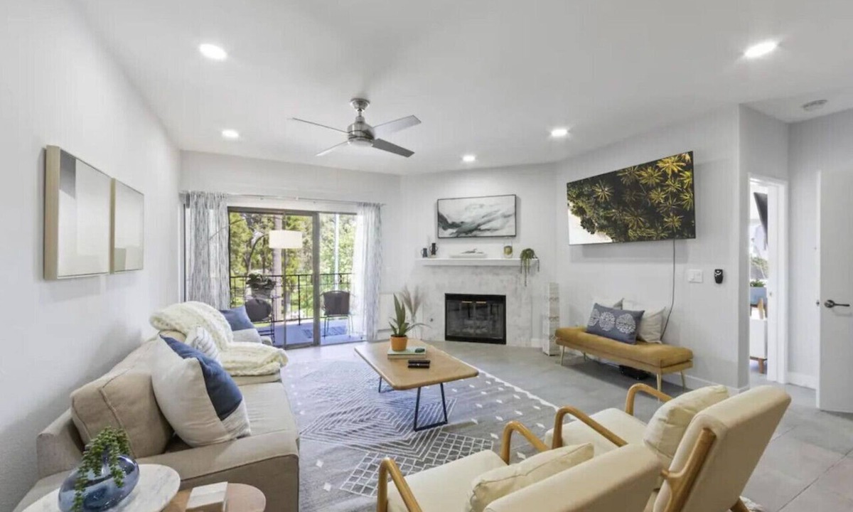Coronado Apartment | On Orange Ave - With Pool - Across From Park