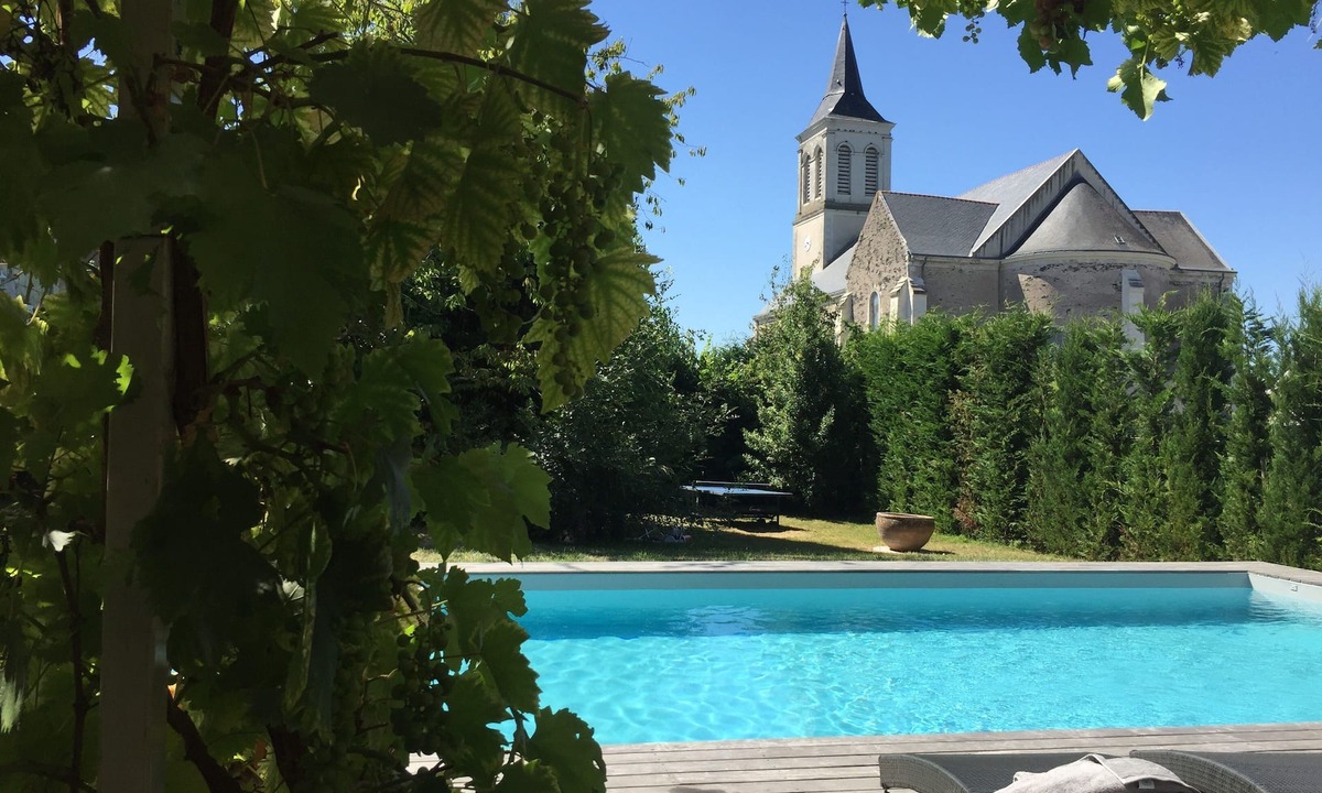 La Dagueniere House | On the banks of the Loire between vineyards and castles.