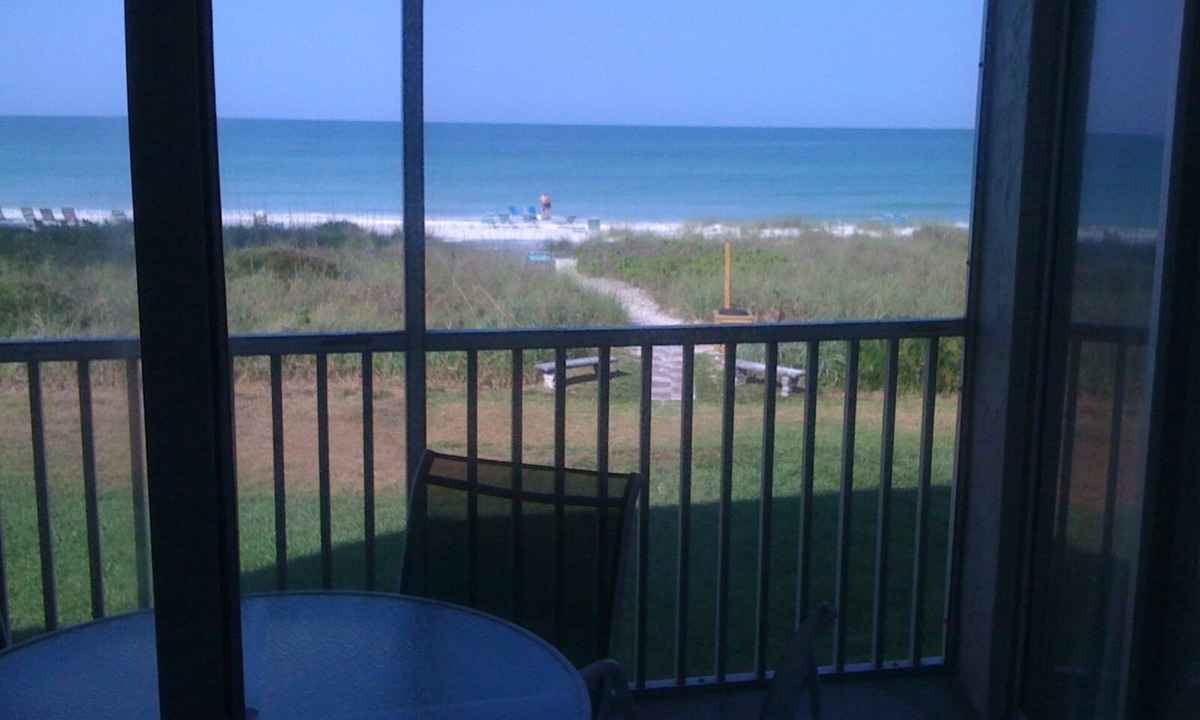 Whitney Beach Condo | ON the Beach, 2nd Floor, Elevator, Heated swimming pool and Spa, Freshly painted