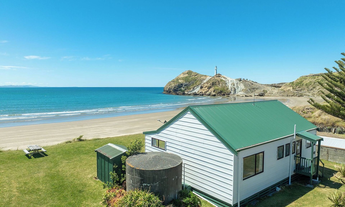 Castlepoint House | On the Beach at Castlepoint