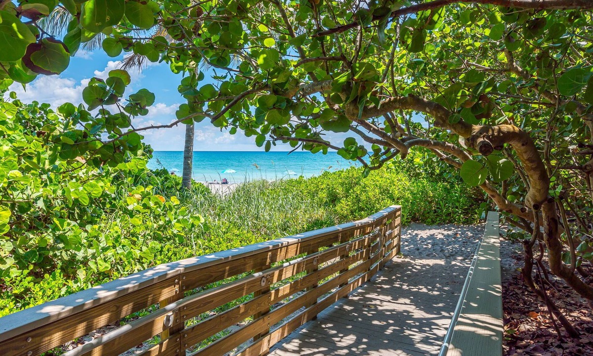 Juno Beach Condo | ON The Beach Juno! 3-*Top Rated Villa!*