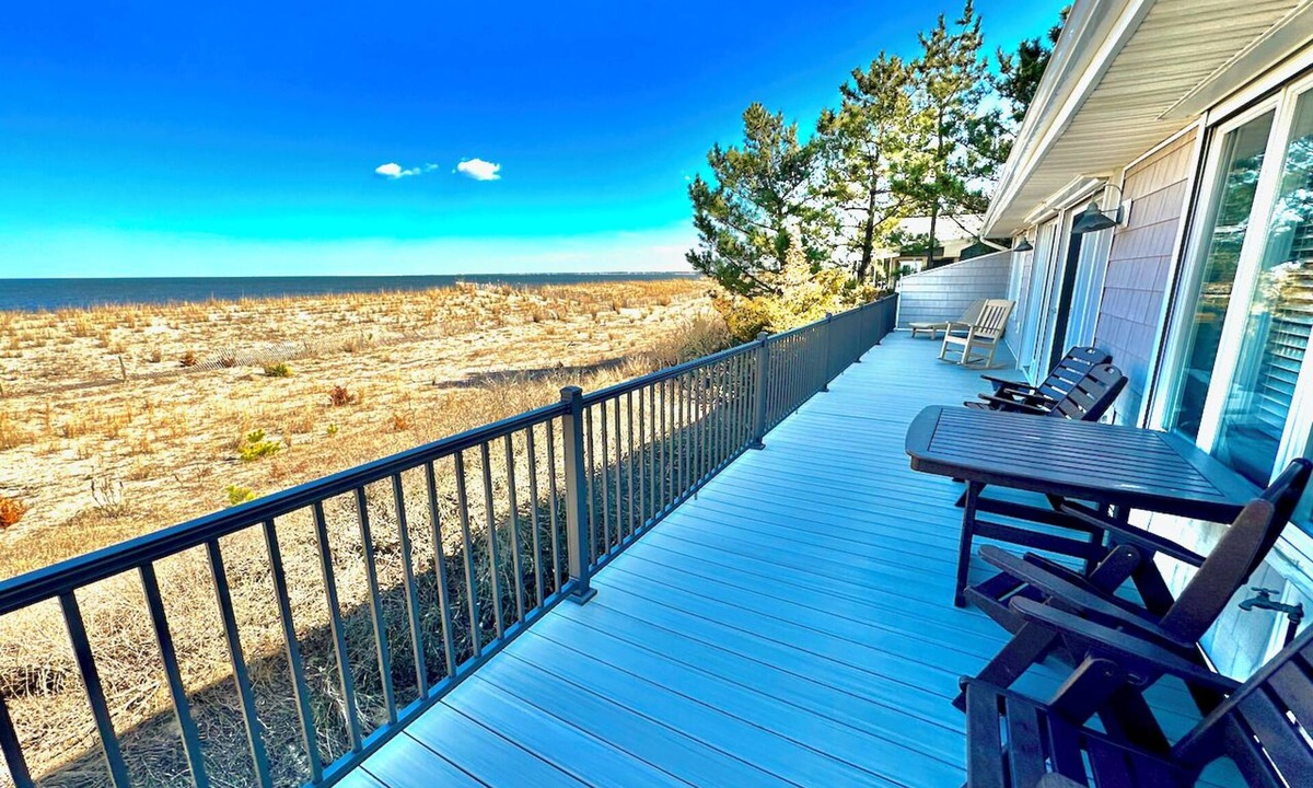Broadkill Beach House | ON THE BEACH. PET-FRIENDLY. LINENS INCLUDED.