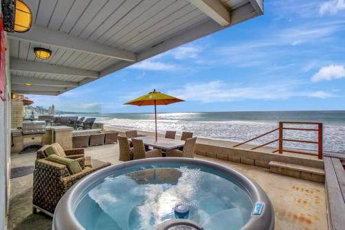 Capistrano Beach House | ON THE SAND! Private Beach! OCEAN FRONT HOT TUB!