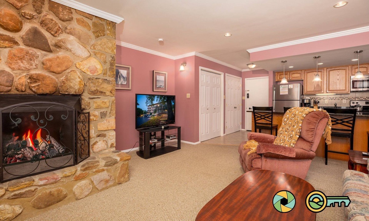 Mount Jackson Condo | On The Slopes (#221) | Ski Bike & Golf