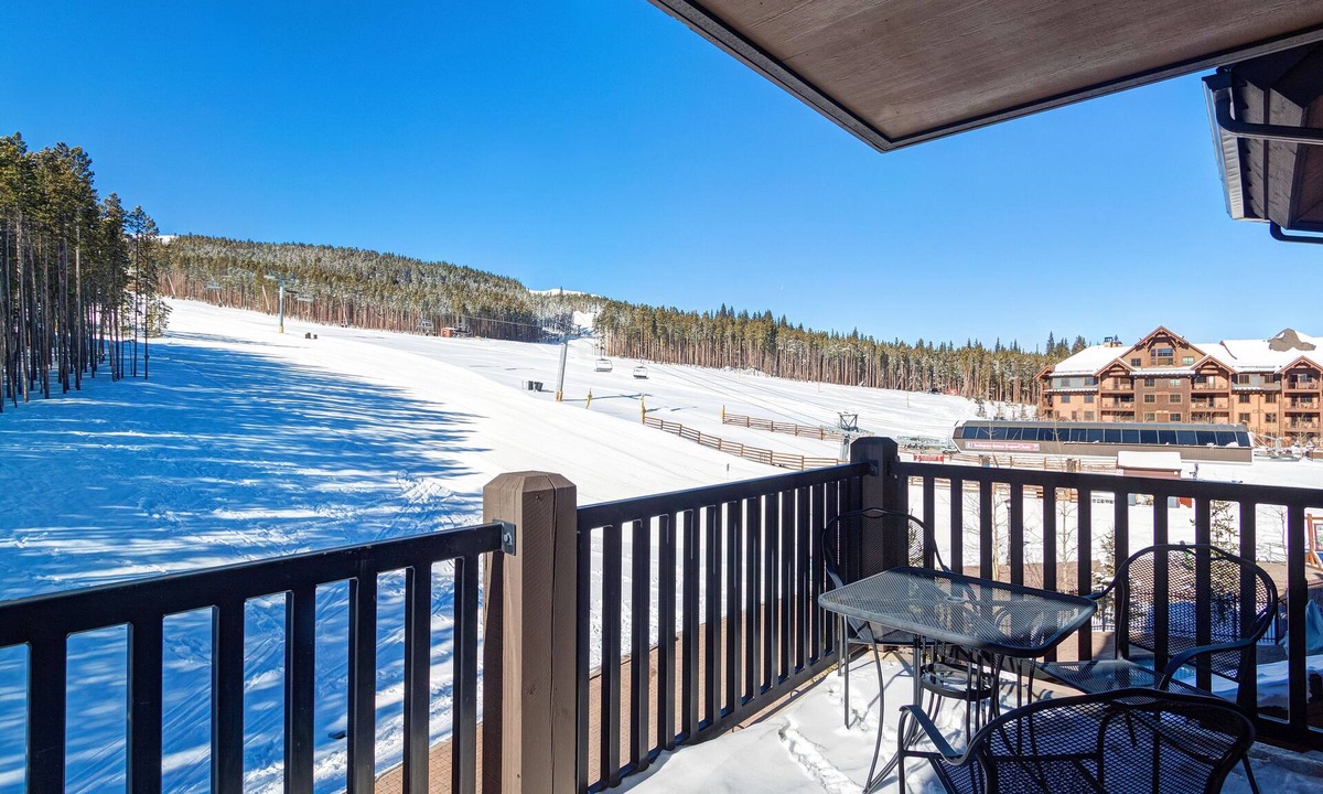 Breckenridge Condo | ON THE SLOPES. FAST RESPONSE. Ski Side Corner Unit, Crystal Peak Lodge 2BR/2BA