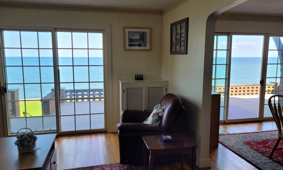 West Haven House | On the Water Spacious Comfortable Historic Home