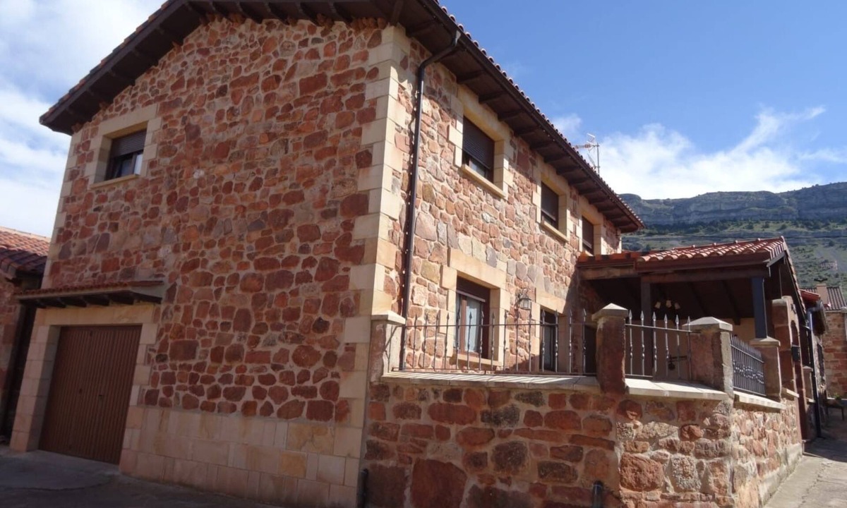 La Revilla y Ahedo House | Once in a Lifetime Lunar Eclipse Experience