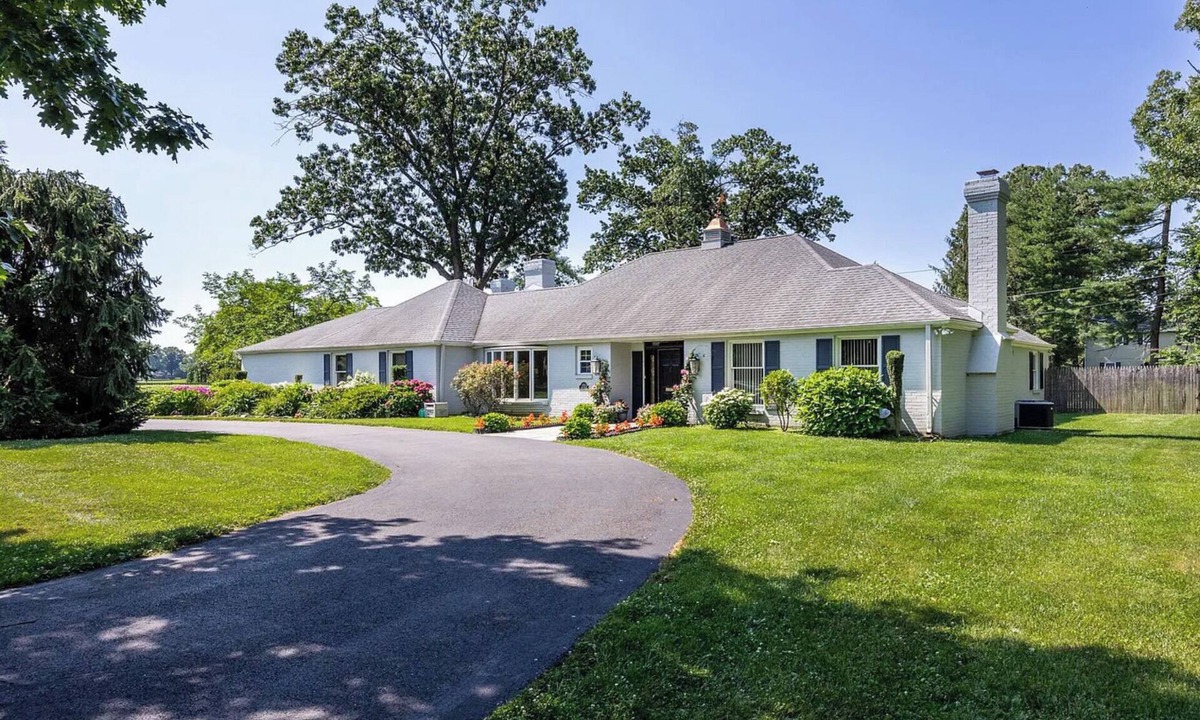 Cinnaminson Apartment | One Bdr Apt/Beautiful Area