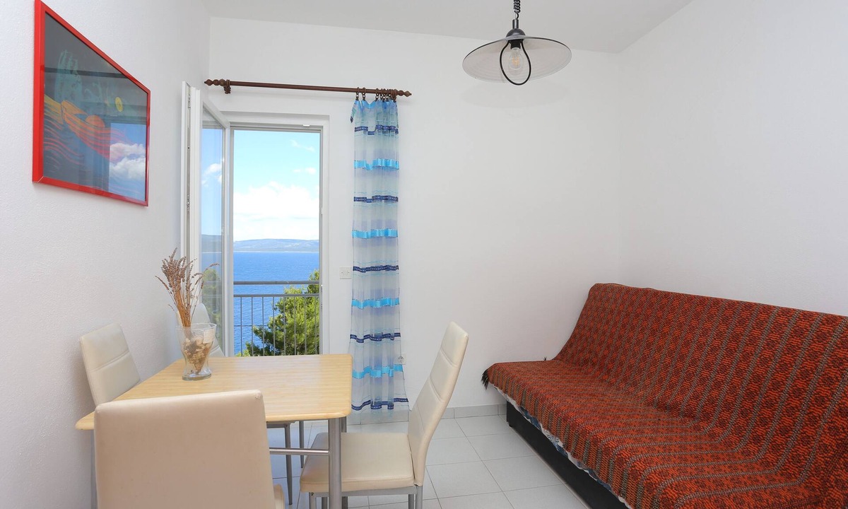 Ruskamen Apartment | One bedroom apartment with balcony and sea view Lokva Rogoznica, Omiš (A-17645-c)