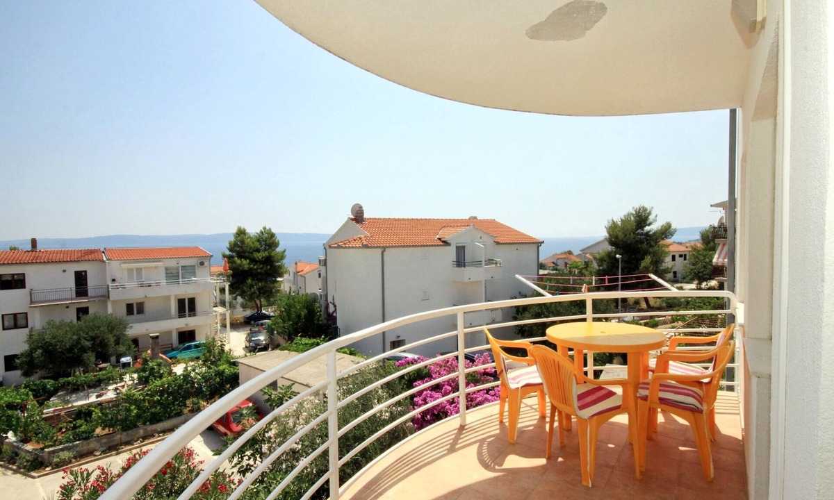 Okrug Gornji Apartment | One bedroom apartment with balcony and sea view Rastići, Čiovo (A-6863-c)