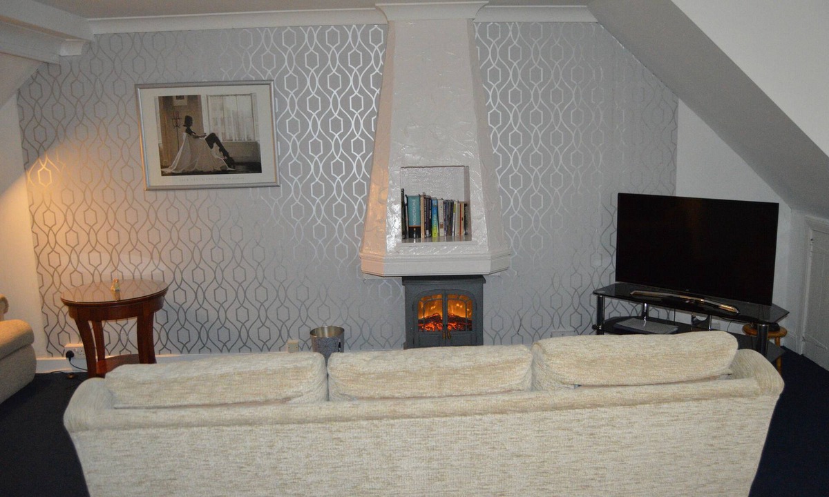 Dunfermline Apartment | One-bedroom apartment in Dunfermline