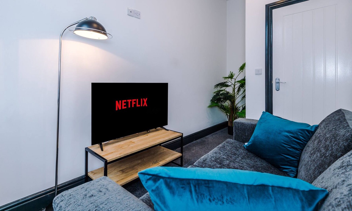 Warrington Apartment | One Bedroom Apartment, Central Location