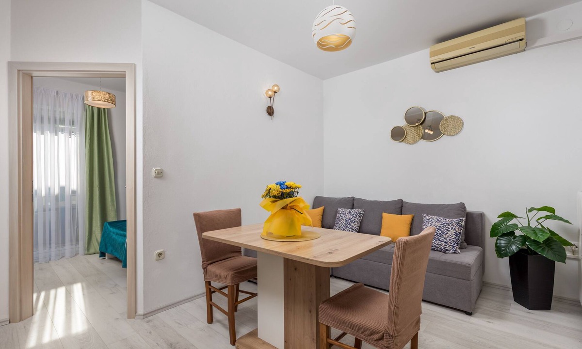 Kraljevica Apartment | One bedroom apartment with balcony Kraljevica (A-17589-b)