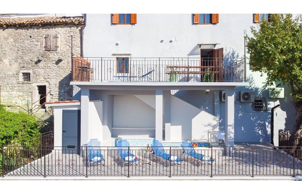 Pican Other | One-bedroom apartment A3 with shared pool in Central Istria