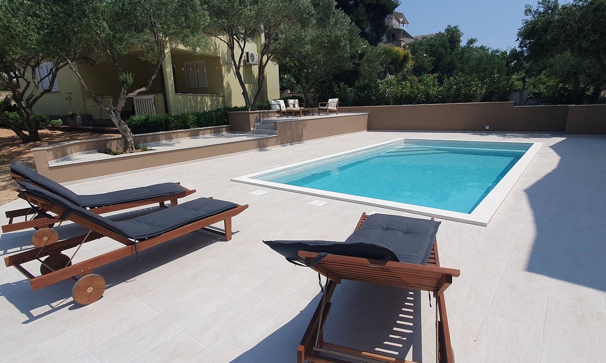 Drage Apartment | One bedroom apartment with terrace and sea view Drage, Biograd (A-5904-c)