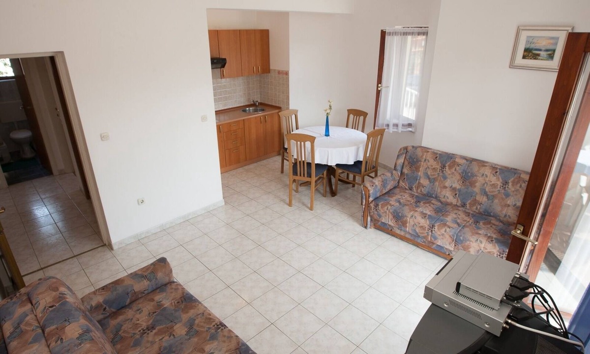 Nin Apartment | One bedroom apartment with balcony Privlaka, Zadar (A-11461-d)