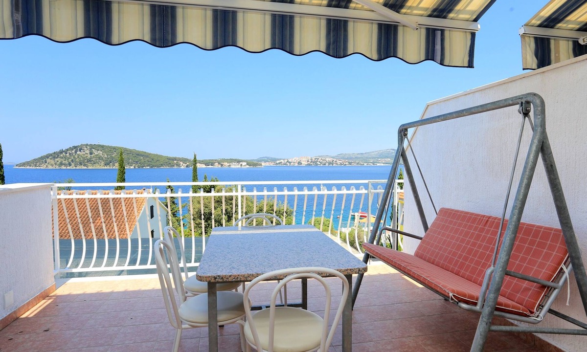 Razanj Apartment | One bedroom apartment near beach Ražanj, Rogoznica (A-10373-a)