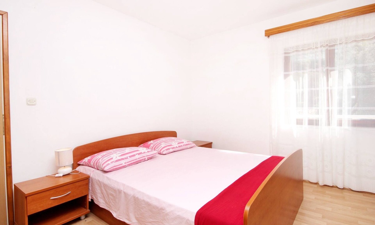 Brna Apartment | One bedroom apartment near beach Brna, Korčula (A-147-e)