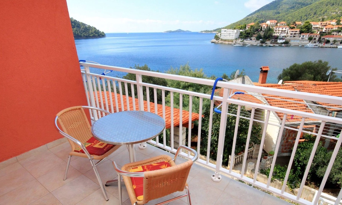Brna Apartment | One bedroom apartment near beach Brna, Korčula (A-574-c)