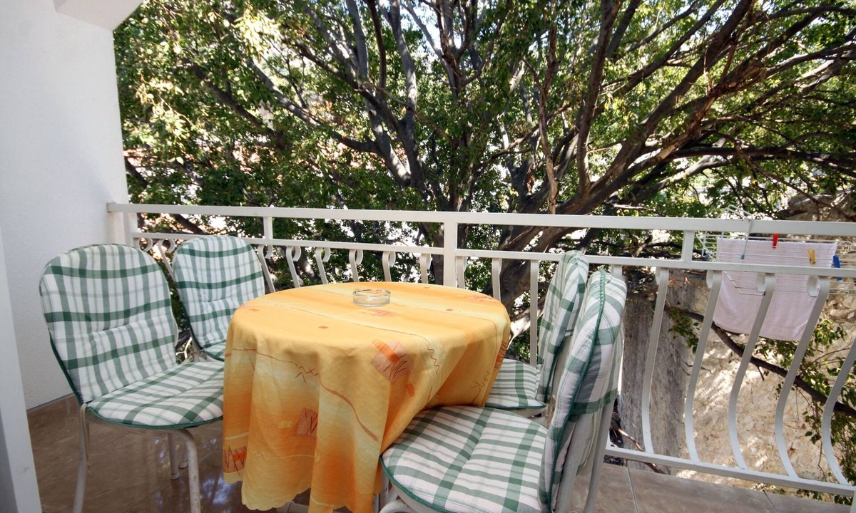 Drvenik Apartment | One bedroom apartment near beach Drvenik Donja vala, Makarska (A-6658-b)