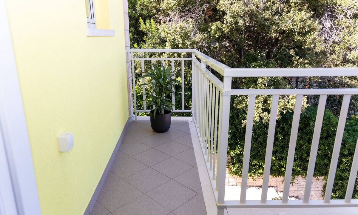 Prigradica Apartment | One bedroom apartment near beach Prigradica, Korčula (A-544-b)