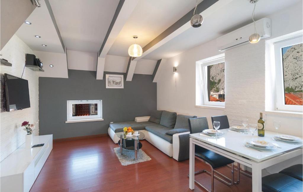 Omis Apartment | One-Bedroom Apartment Vangrad 01