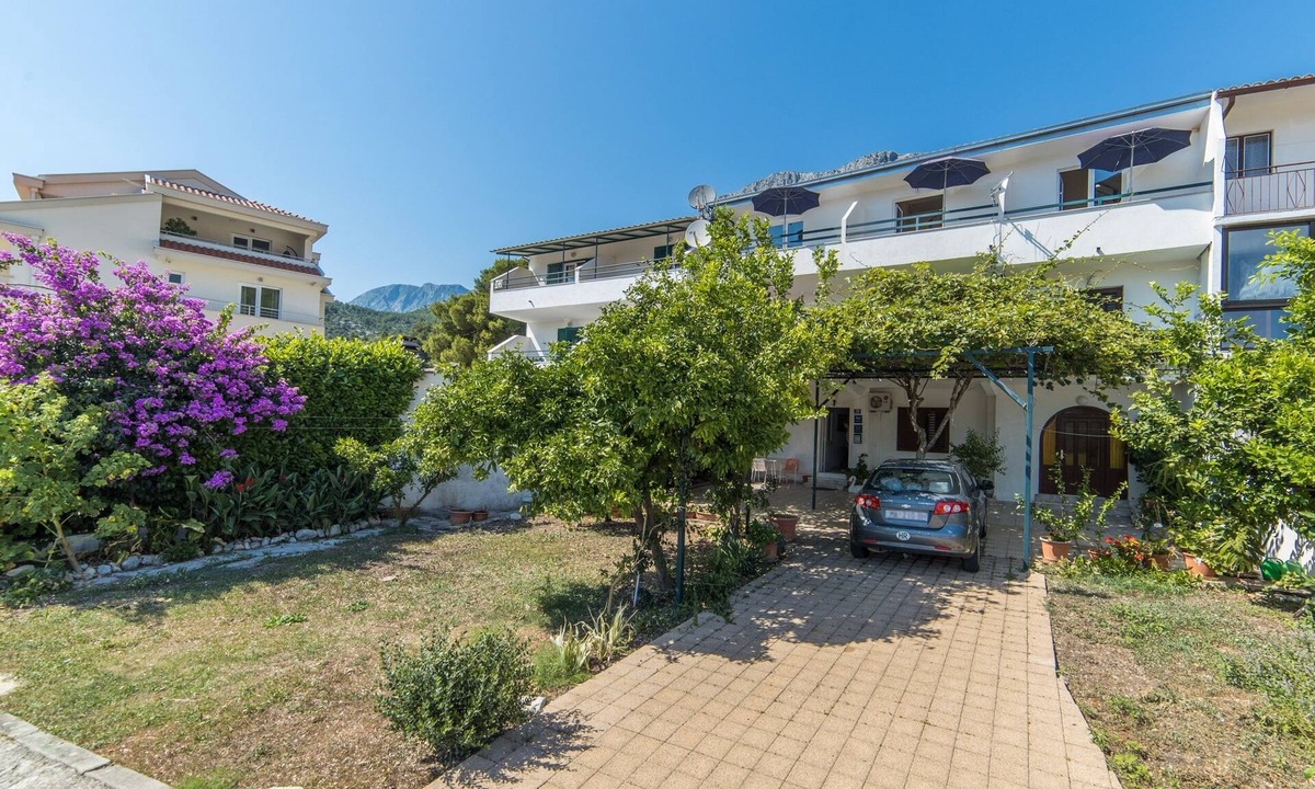 Drvenik Apartment | One bedroom apartment with air-conditioning Drvenik Donja vala, Makarska (A-9654-a)