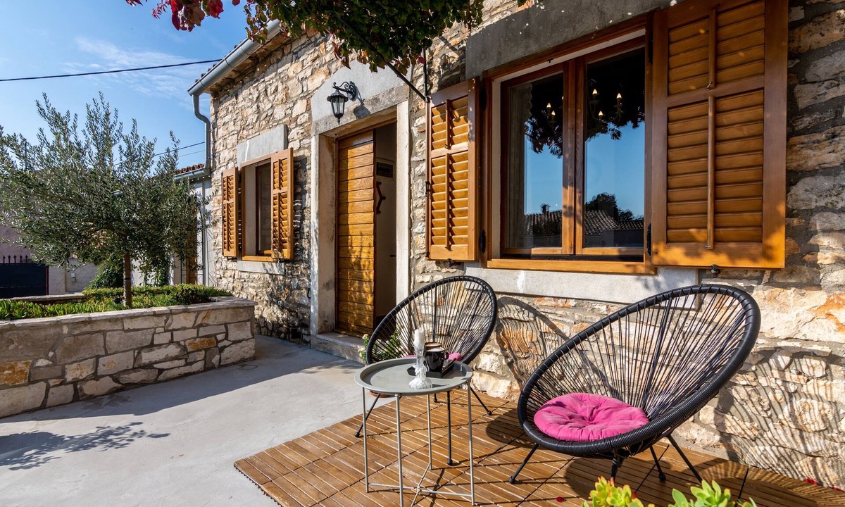 Loborika Apartment | One bedroom apartment with terrace Loborika, Pula (A-12983-a)