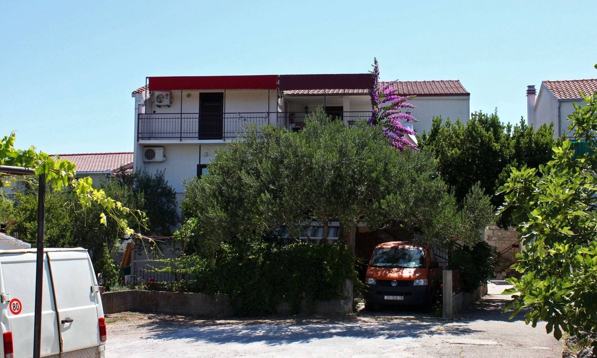 Sucuraj Apartment | One bedroom apartment with terrace and sea view Sućuraj, Hvar (A-6732-a)