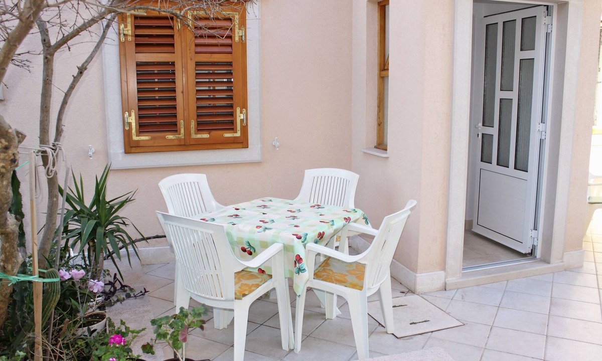 Supetar Apartment | One bedroom apartment with terrace Supetar (Brač) (A-6037-a)