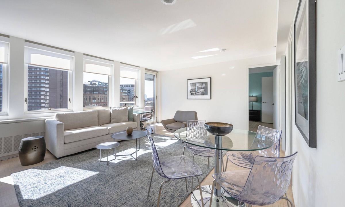 Back Bay Apartment | One Bedroom Apartment W/Luxury Amenities